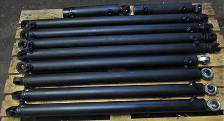 Siłownik hydrauliczny przyczepowy